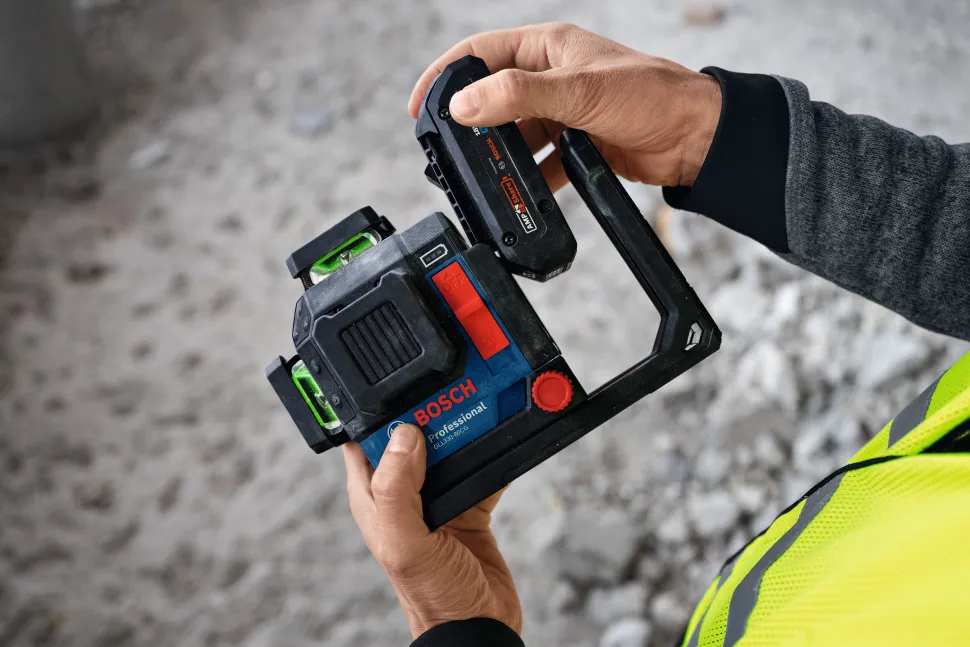 Bosch Power Tools 18V Leveling and Alignment Laser GLL330-80CGN