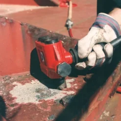 CS Unitec TCT Cruciform Piston Triple Head Pneumatic Hand-Held Scaling Hammer 153.5300