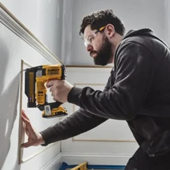 DeWalt Atomic Compact Series 20V MAX Brushless Cordless 23 Gauge Pin Nailer Kit DCN623D1
