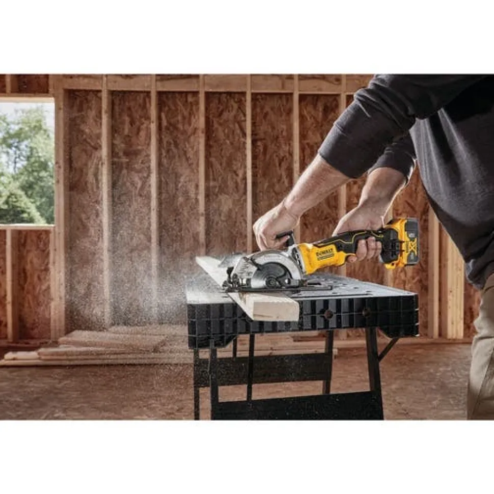 DeWalt ATOMIC 20V MAX* Brushless 4-1/2" Cordless Circular Saw (Tool Only) DCS571B
