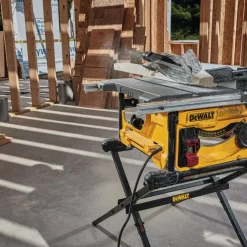 DeWalt 8-1/4