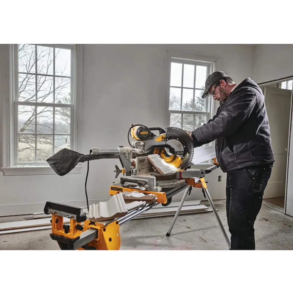 DeWalt 12" Double Bevel Sliding Compound Miter Saw DWS780