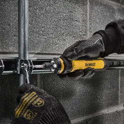 DeWalt FLEXDRIVE Screwdriver 14 Piece Cordless 2Ah USB-C internal DWHT66719