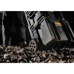 DeWalt TOUGHSYSTEM 2.0 Rolling Toolbox DWST08450