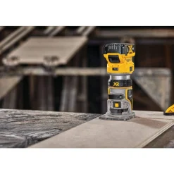 DeWalt 20V MAX* XR Brushless Cordless Compact Router DCW600B