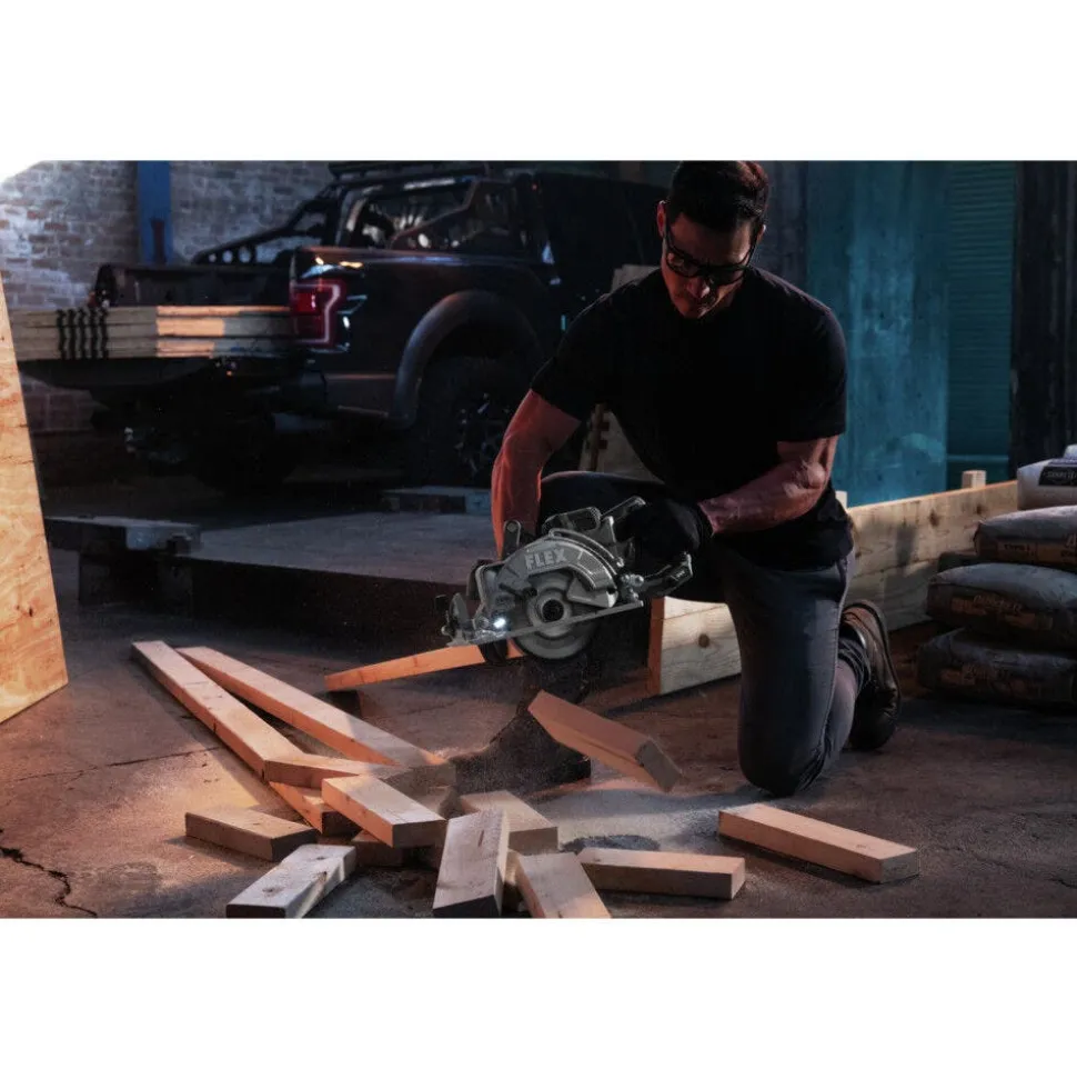 FLEX 24V 7-1/4" Rear-Handle Circular Saw Kit (10.0Ah Stacked) FX2141R-1J