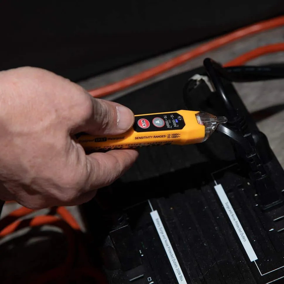 Klein Dual Range Non-Contact Voltage Tester with Flashlight, 12 - 1000V AC NCVT3P