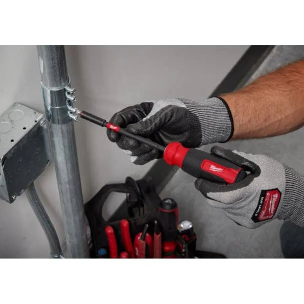 Milwaukee 14-in-1 Multi-Bit Screwdriver w/ SHOCKWAVE Impact Duty Bits 48-22-2915
