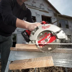 Milwaukee M18 Brushless 7-1/4
