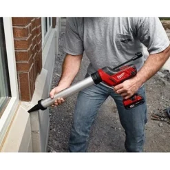 Milwaukee M18 20 oz Caulk Gun (2.0Ah) Kit 2642-21CT
