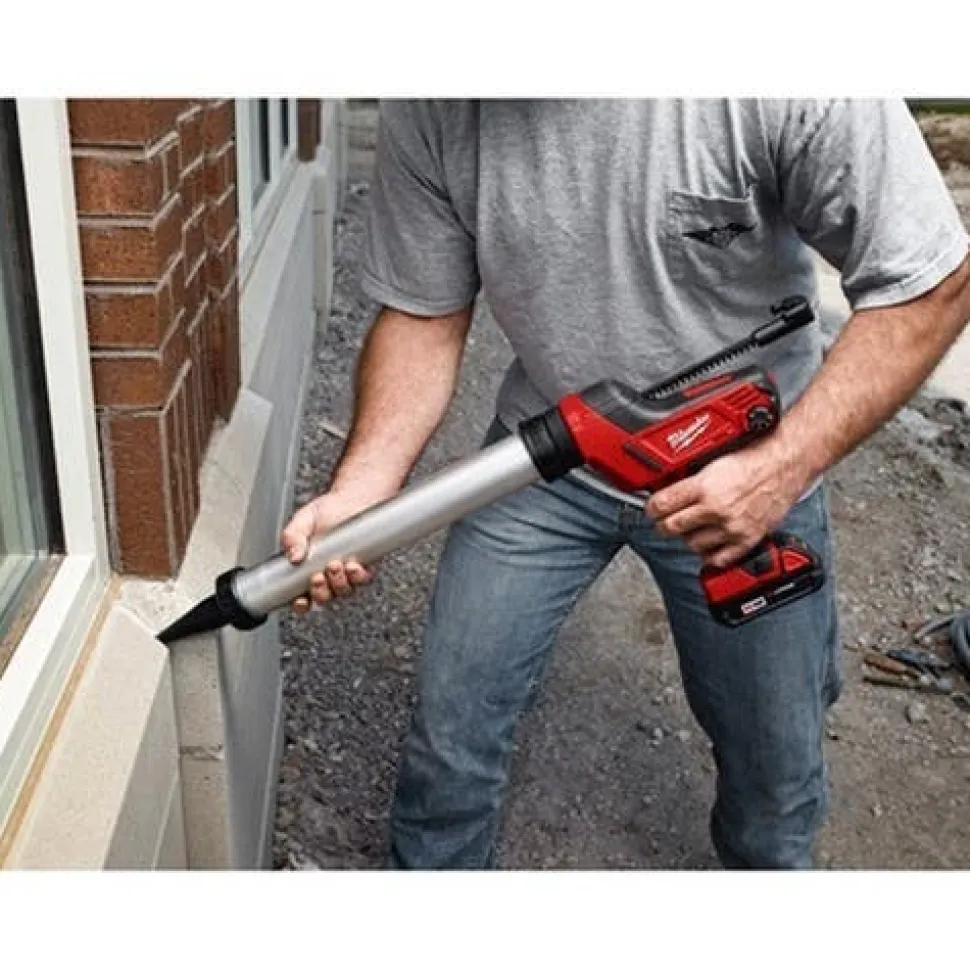 Milwaukee M18 20 oz Caulk Gun (2.0Ah) Kit 2642-21CT