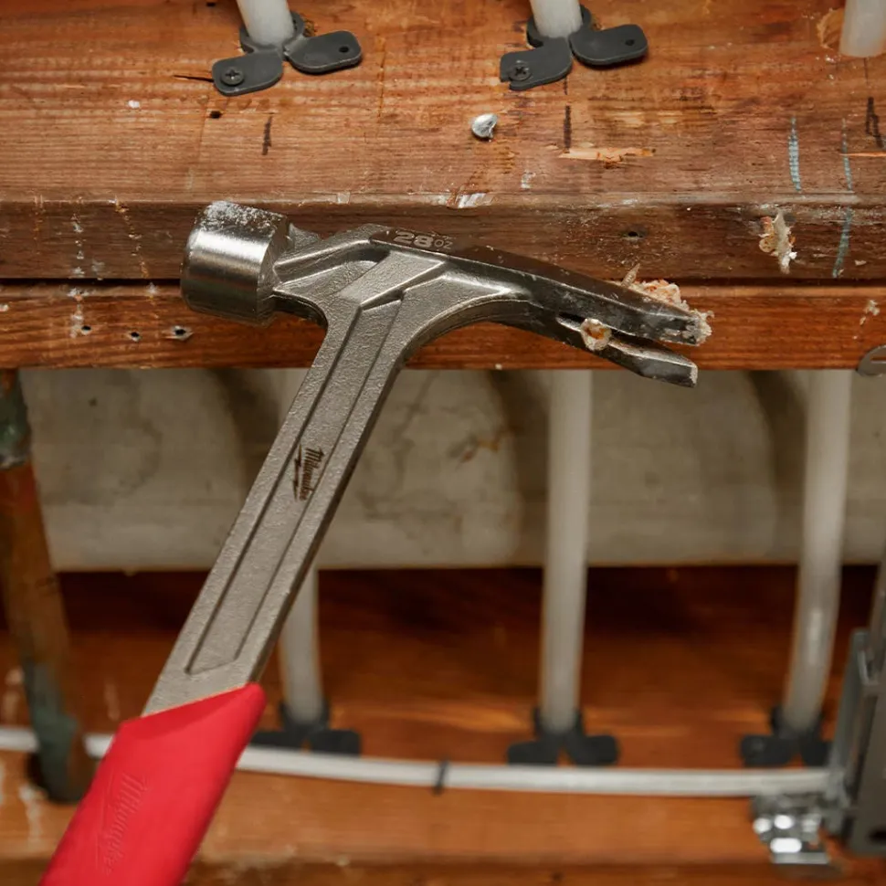 Milwaukee 28oz Milled Face Framing Hammer 48-22-9029