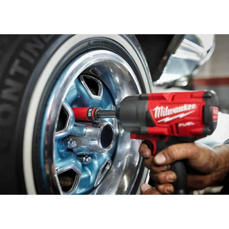 Milwaukee SHOCKWAVE Impact Duty 1/2" Drive 22MM Metric Lug Nut Wheel Socket 49-66-7807