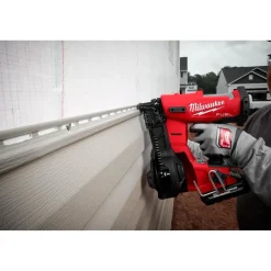 Milwaukee Tools M18 FUEL Coil Roofing Nailer Kit 2909-21