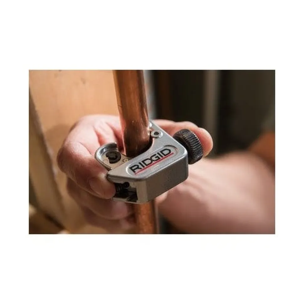RIDGID 3/16" - 15/16" Model 104 Close Quarters Metal/Copper Cutter 32985