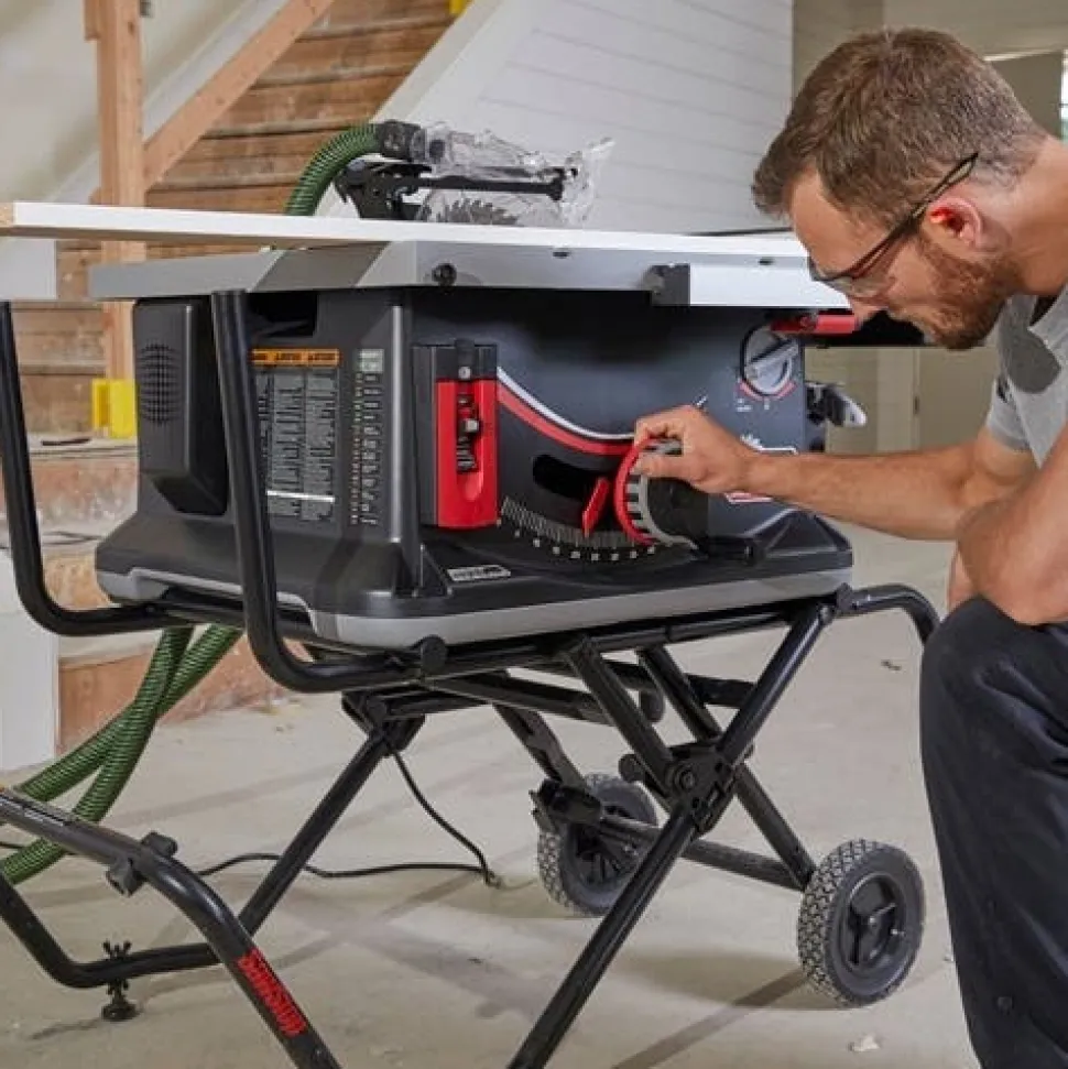 SawStop Jobsite 10" Table Saw Pro 1.5HP Motor with Cart JSS-120A60