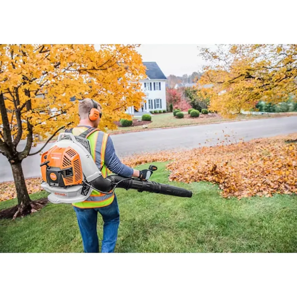 STIHL 79.9cc Professional Backpack Blower 912 CFM BR 800 X